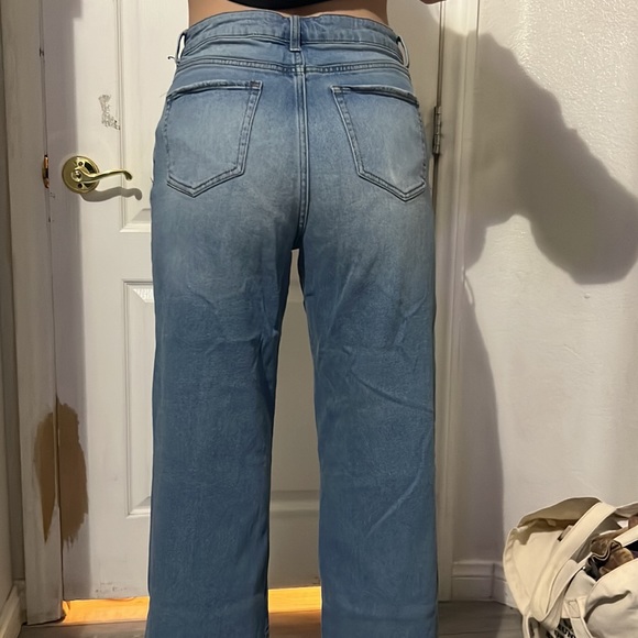 basic straight light wash jeans 🥰 - Picture 2 of 5